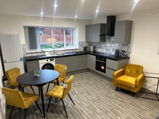 Delightful 2-Bedroom Flat Perfect for City Adventurers - Long Eaton - 0
