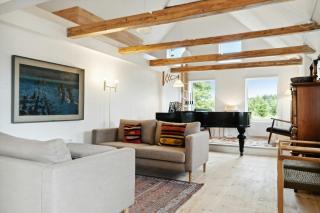 Renovated Estate With Private Beach - Roslev - 1