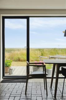 Architectural Simplicity With Vast Views - Malling - 1