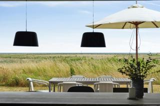 Architectural Simplicity With Vast Views - Malling - 1