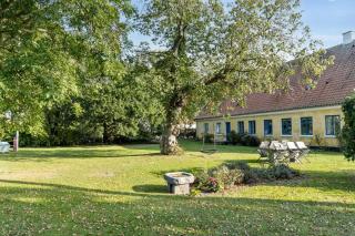 Nostalgic Atmosphere At The Old Parsonage On Lyø - Faaborg - 8