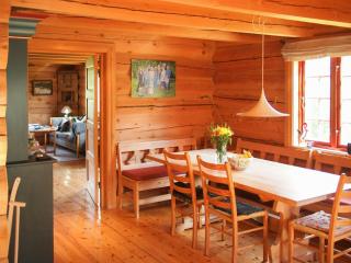 Cabin With Wooden Interior By Lake Tinnsjøen - Atra - 5