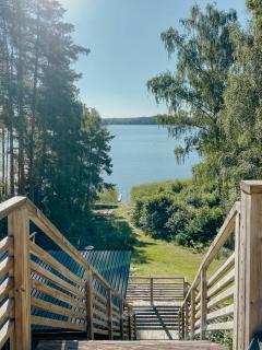 Modern Glass House With A View Over Lake Lejondal - Bro - 9
