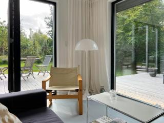 Home Embraced By Green Nature In Højby - Højby - 7