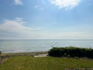 Beachfront Summerhouse With Amazing View And Peace - Hesselager - 9