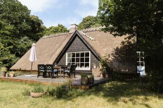 Architect-Designed A-House From 1918 In Nature - Stege - 4