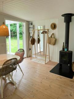 Cottage Near Beach Perfect For Families - 5
