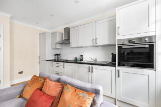 Marylebone Residence with Spacious Kitchen and Living Area - Londra - 2