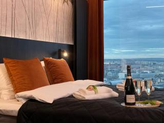 URBAN APARTMENTS GLOBAL SKYLINE, 21st Floor No 19, Free Garage, Self Check-in, No Deposit - 6