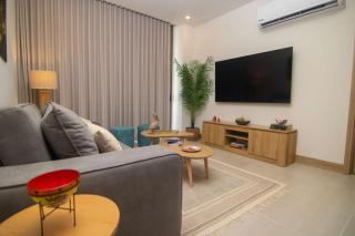 2BR Luxury Apartment In Morros Eos By Huespedia - 3