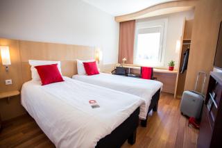 Ibis Hotel Plzeň - Plzeň - 8