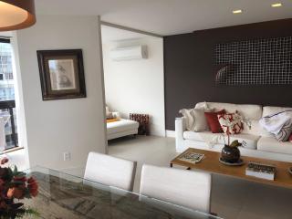 IP6001 - Ocean Flat Residence Service - Ipanema - 2