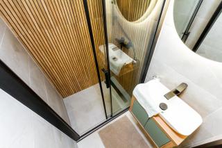 Boulevard Haven w Terrace & AC by NW - Budapest - 5