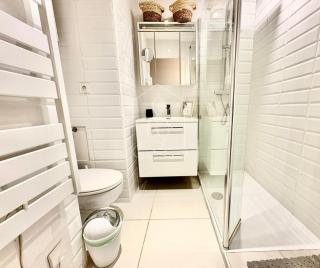 LONDON CANNES, vue mer - 6