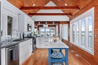 The Boat House - Cayuga - 6