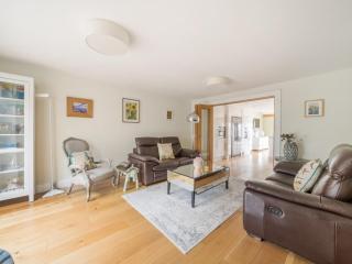 Pass the Keys Charming Home with River views Near Hampton Court - East Molesey - 5