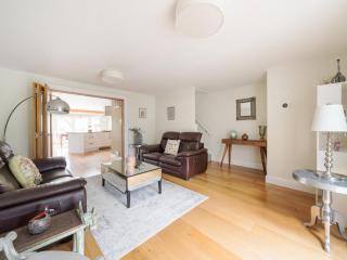 Pass the Keys Charming Home with River views Near Hampton Court - East Molesey - 4