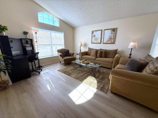 4 Bedroom Villa with Private Pool & Golf Course Views - 1