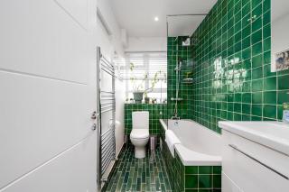 Stylish Brixton Hill Studio with Modern Charm - 7