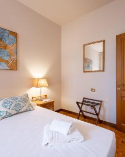Via Panzani 16, 4th Floor - Patrizia - Bright apartment 300m from Duomo and Train station - 1