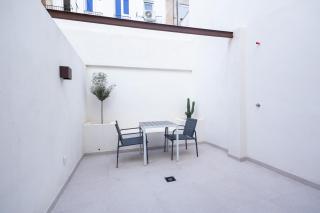 Yard Patraix by Concept Flats - Valencia - 1