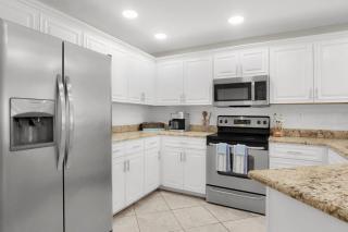 The Enclave 401 4th floor corner-unit beachfront - Orange Beach - 3