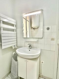 Spacious apartment near Montparnasse Bausset 6th - 7