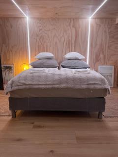 The View of the Senja mountains - 8