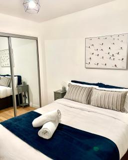 Northern Line Double Room Stay with Free Parking - Mitcham - 5