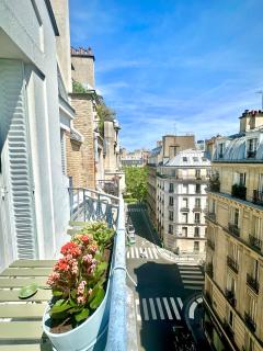 Spacious apartment near Montparnasse Bausset 6th - 9