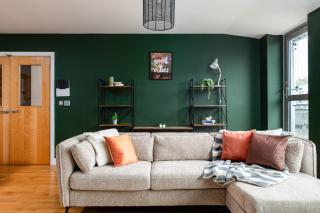 Central-3Bedroom-2Bath-Parking-By FabAccommodation - Bristol - 3