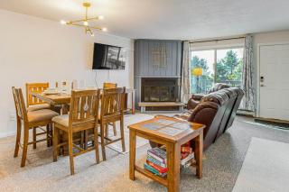 5 Mi to Winter Park Resort Unit with Pool and Hot Tub - 6