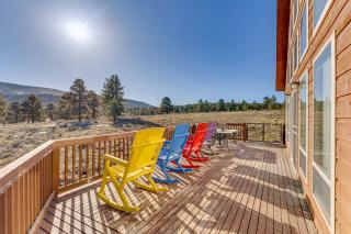 Mountain Home with Deck 1 Mi to Angel Fire Resort! - Angel Fire - 0