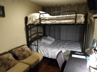 Habitacion con dos camas dobles y baño propio - Puebla - 7