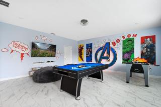 9 Bed Home Themed Rooms Pool Storey Lake - 4