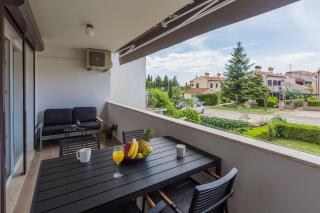 Strandnahes Apartment In Porec Für 4 Personen - Poreč-Parenzo - 0
