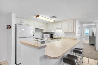 Holiday Surf and Racquet Unit 414 - 7