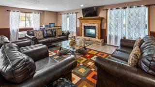 Best Western Dodgeville Inn & Suites - Dodgeville - 1