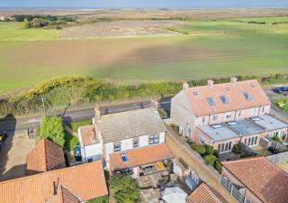 The Castle - Thornham - Thornham - 6