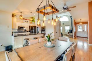 Luxe Mesa View Home on 35 Acres with Wraparound Deck - 9