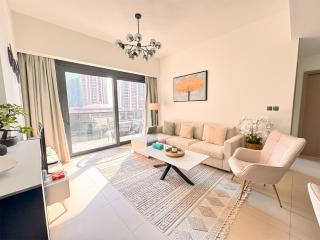 AvalonStay - Luxury 1BR Apt in Downtown Dubai-Brand New-Burj Khalifa & Fountain Views from Pool - Dubai - 9