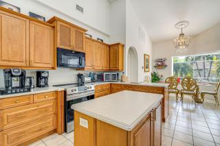 6 Mi to Dtwn Cape Coral Home with Backyard Oasis! - Cape Coral - 2