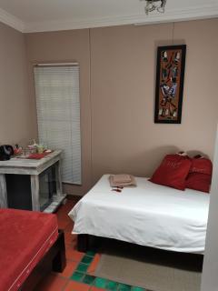 Londiningi Guesthouse - Windhoek - 6