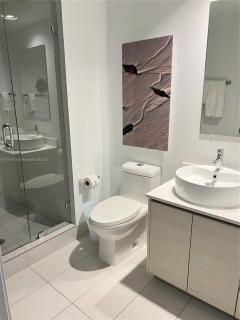 Luxury Suite on Beachwalk with Pool Gym & Beach - Hallandale Beach - 6