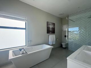 Above & Beyond Houtbay - 3