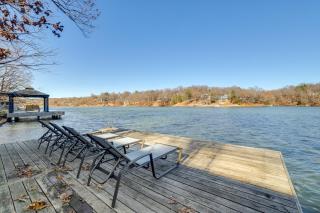 Lakefront Retreat with Game Room in Bella Vista! - 9
