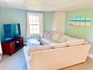 Cape Cod Estate - Pool, Tennis, Game Barn, Sleeps 20 - Sandwich - 2