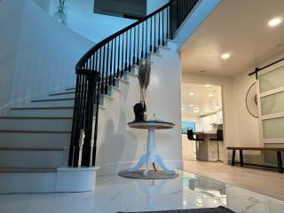 Luxury Resort•POOL/SPA/Golf/Grill/Games/Sleep 40+ - Lakeside - 8