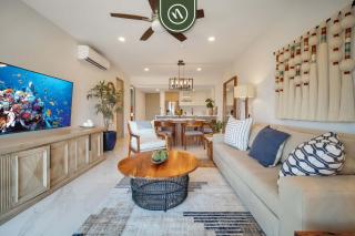 New Condo Right Next to the Beach - Pool - Cabo San Lucas - 7