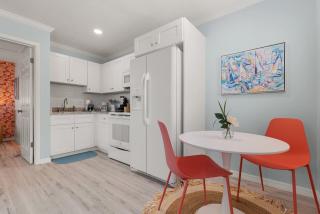 Minutes to Anna Maria - Canal Hangout Onsite Apartment - Bradenton - 6